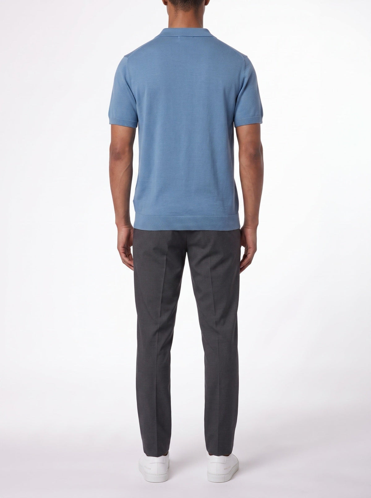 Avokauluksinen pikeepaita – Dusty Blue