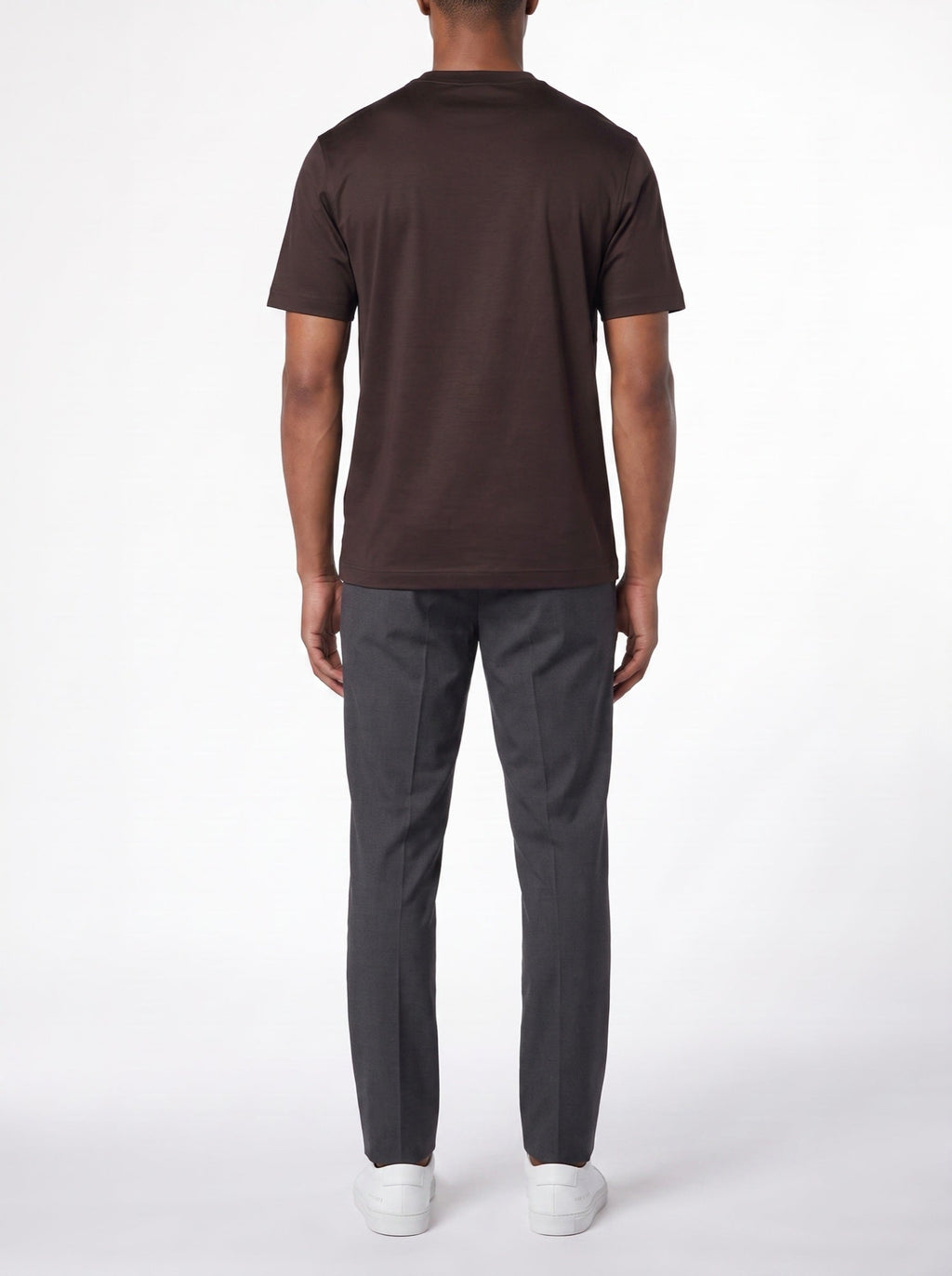 Ylellinen t-paita – Ruskea