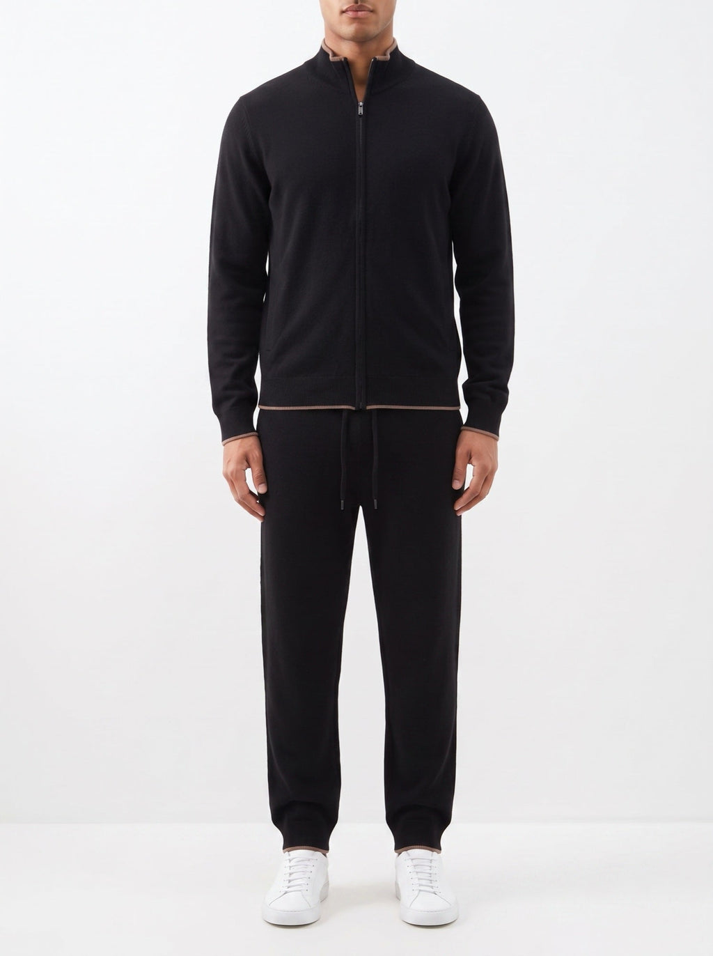 Weekend Joggers -collegehousut – Musta